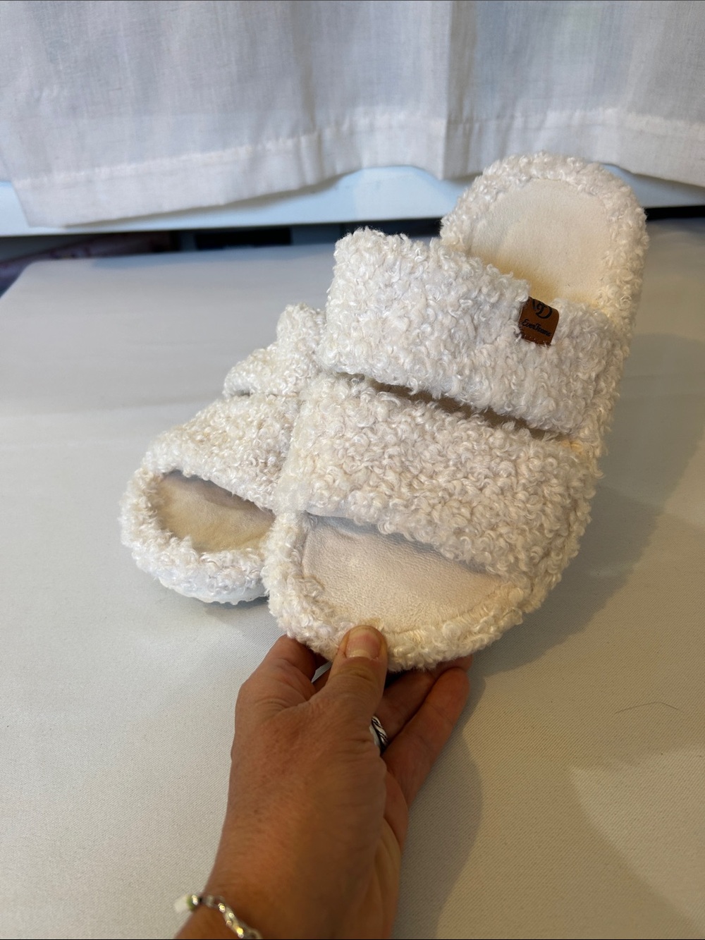 Faux wool slippers 8.5 woman’s